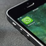 Con Whatsapp Business arrivano gli annunci a pagamento e gli utenti potranno usare il cellulare per fare shopping